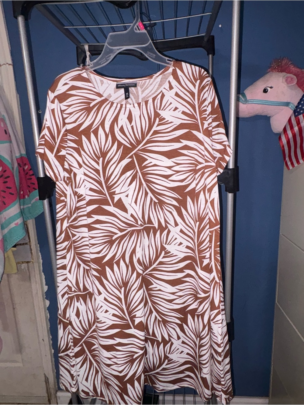 Allison Brittney Brown and White Leaf-Pattern Shift